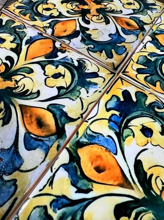 Sienna Terra Fleur tile photo 3